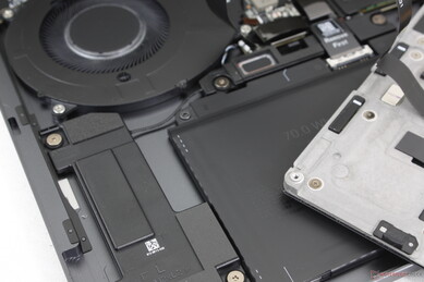 Quad speakers (3 W x2 + 2 W x2) with two up-firing and two down-firing