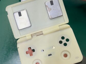 The shell of one MagicX clamshell gaming handheld looks a fair bit like the Retroid Pocket Flip 2. (Image source: MagicX)