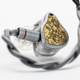 The Moondrop Armature Art 24 utilizes balanced armature drivers to reproduce high-resolution music.