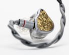 The Moondrop Armature Art 24 utilizes balanced armature drivers to reproduce high-resolution music.