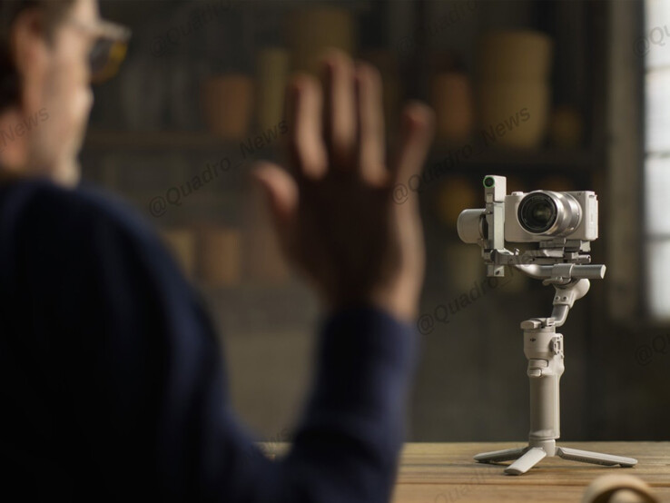 The DJI RS 4 Mini in action. (Image source: via Igor Bogdanov)