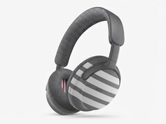 Bose’s limited-edition Thom Browne QuietComfort Ultra Headphones more than twice as expensive as the standard model.