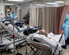 A ward of Corona virus patients in Brooklyn, March 2020 (Image source: Victor Blue and The New York Times; cropped)