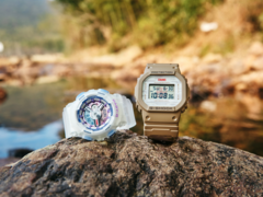 The Casio G-Shock DW-5600LICH25-5PFL (right) and the Baby-G BA-110XLICH25-7PFL (left). (Image source: Weibo)