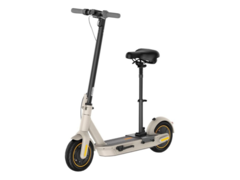 Best Buy is offering US$300 off the Segway Ninebot MAX G30LP e-scooter. (Image source: Best Buy)