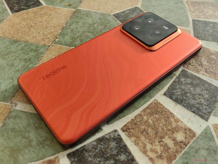 Realme GT7 Pro test smartphone (Image source: Marcus Herbrich)
