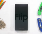 The Z Flip4. (Source: JerryRigEverything via YouTube) 