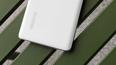 The Realme GT 7(?). (Image source: Digital Chat Station via Weibo)