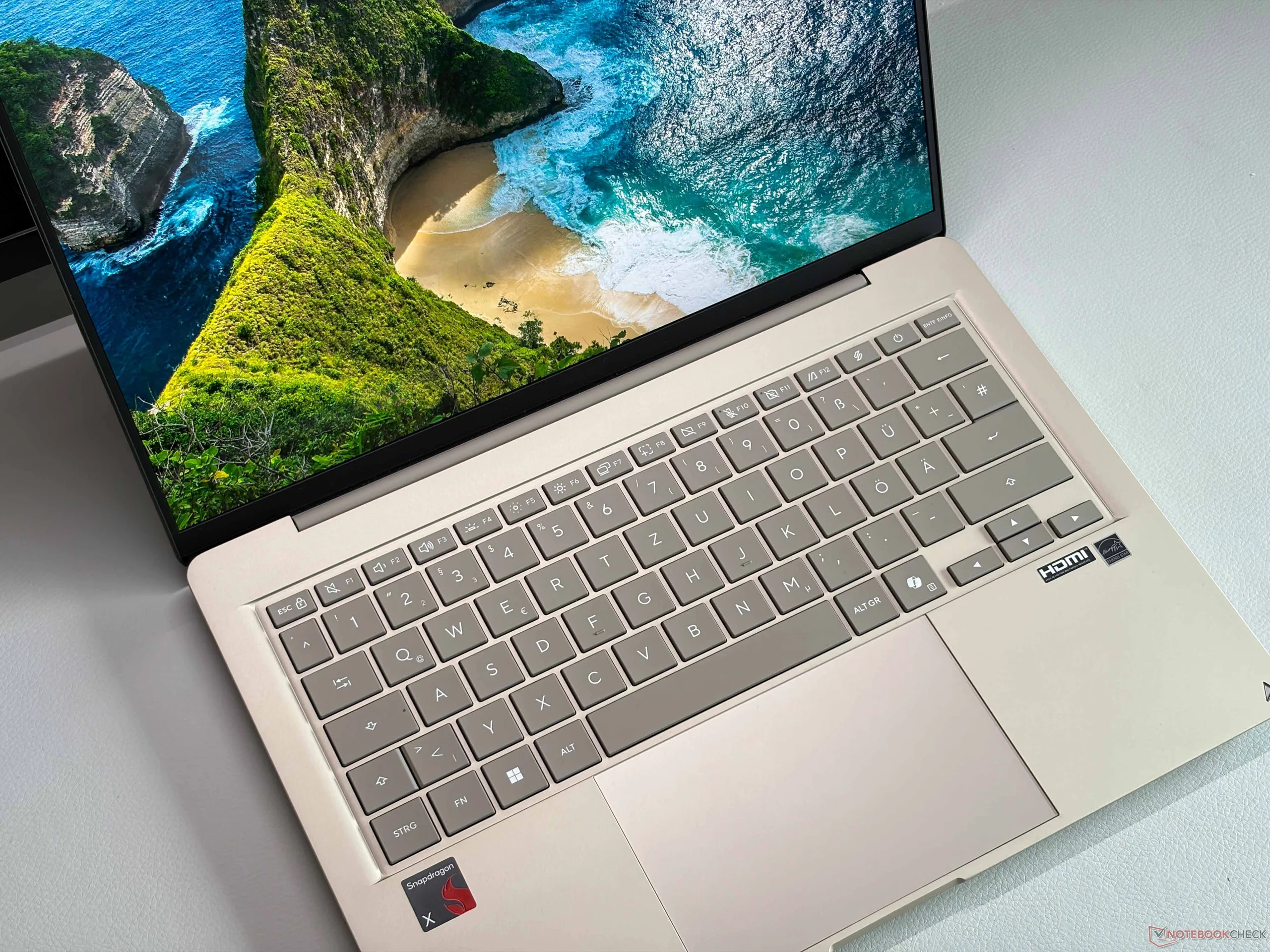 Great everyday OLED laptop starting at $799 - Asus Zenbook 14
