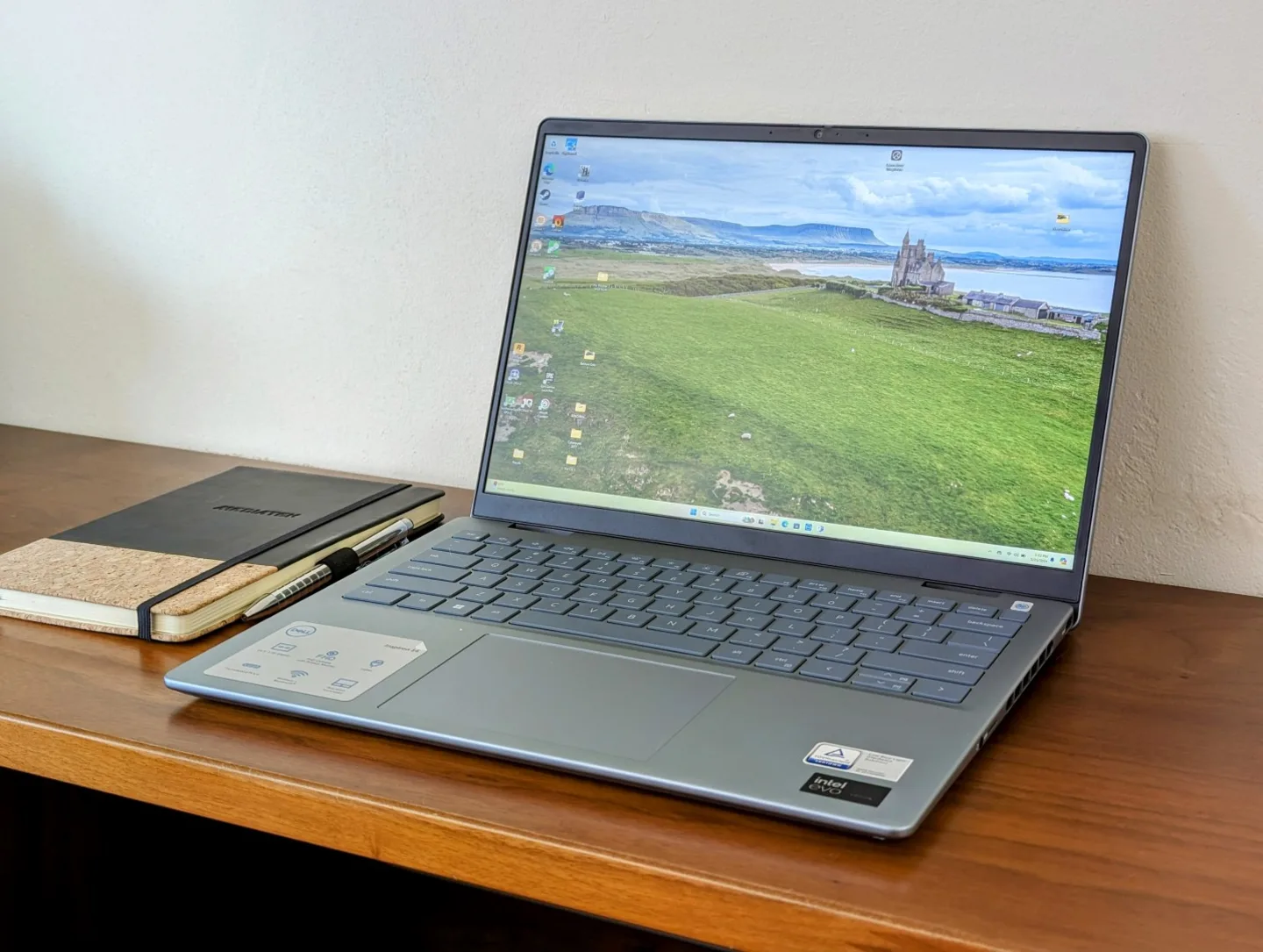 DELL Inspiron 14 Plus 7440 Ultra7 ノートPC inspiron14plus7440-q82-w1440-h