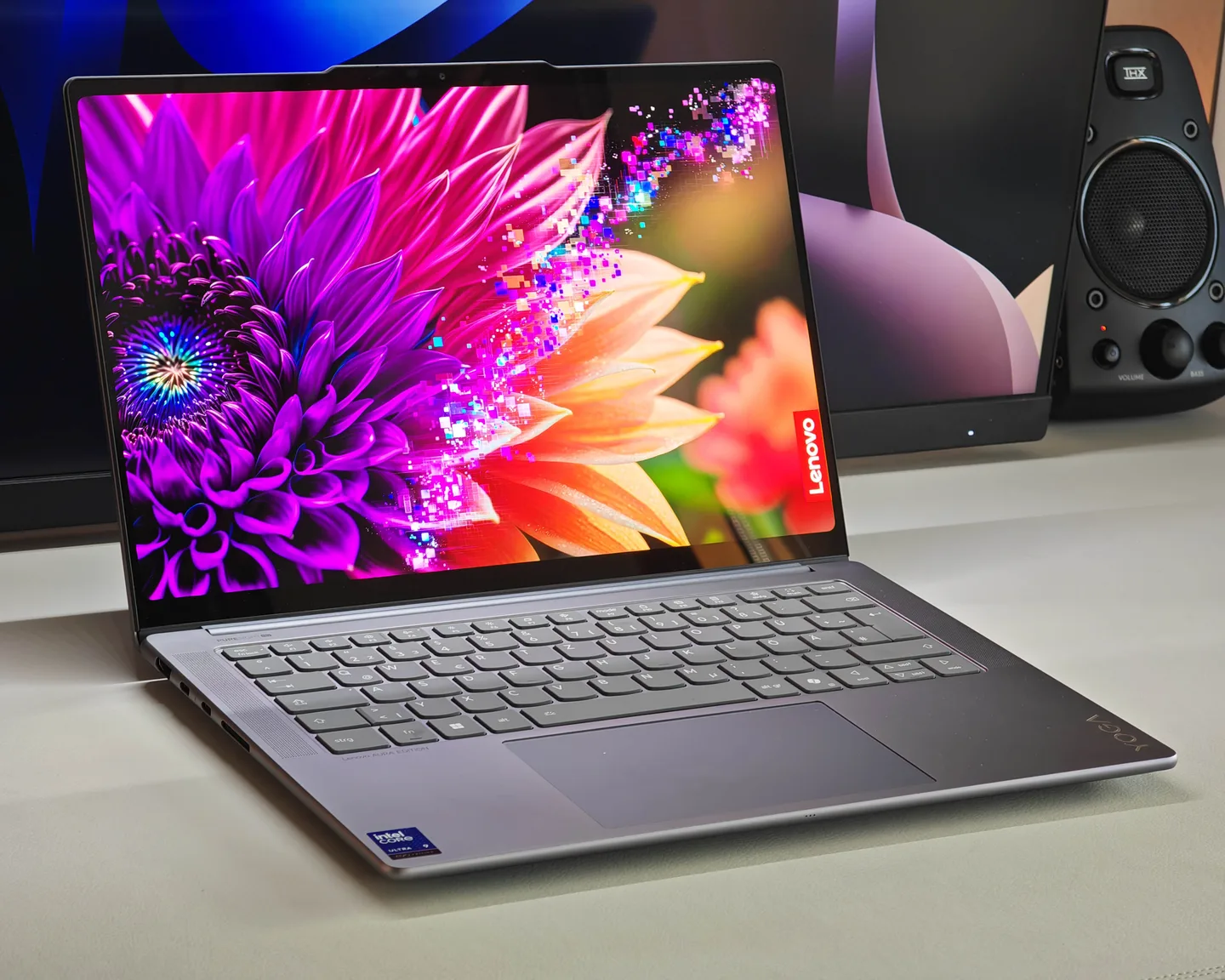 Lenovo Yoga Pro 7i Gen 10 Aura Edition review - Multimedia laptop