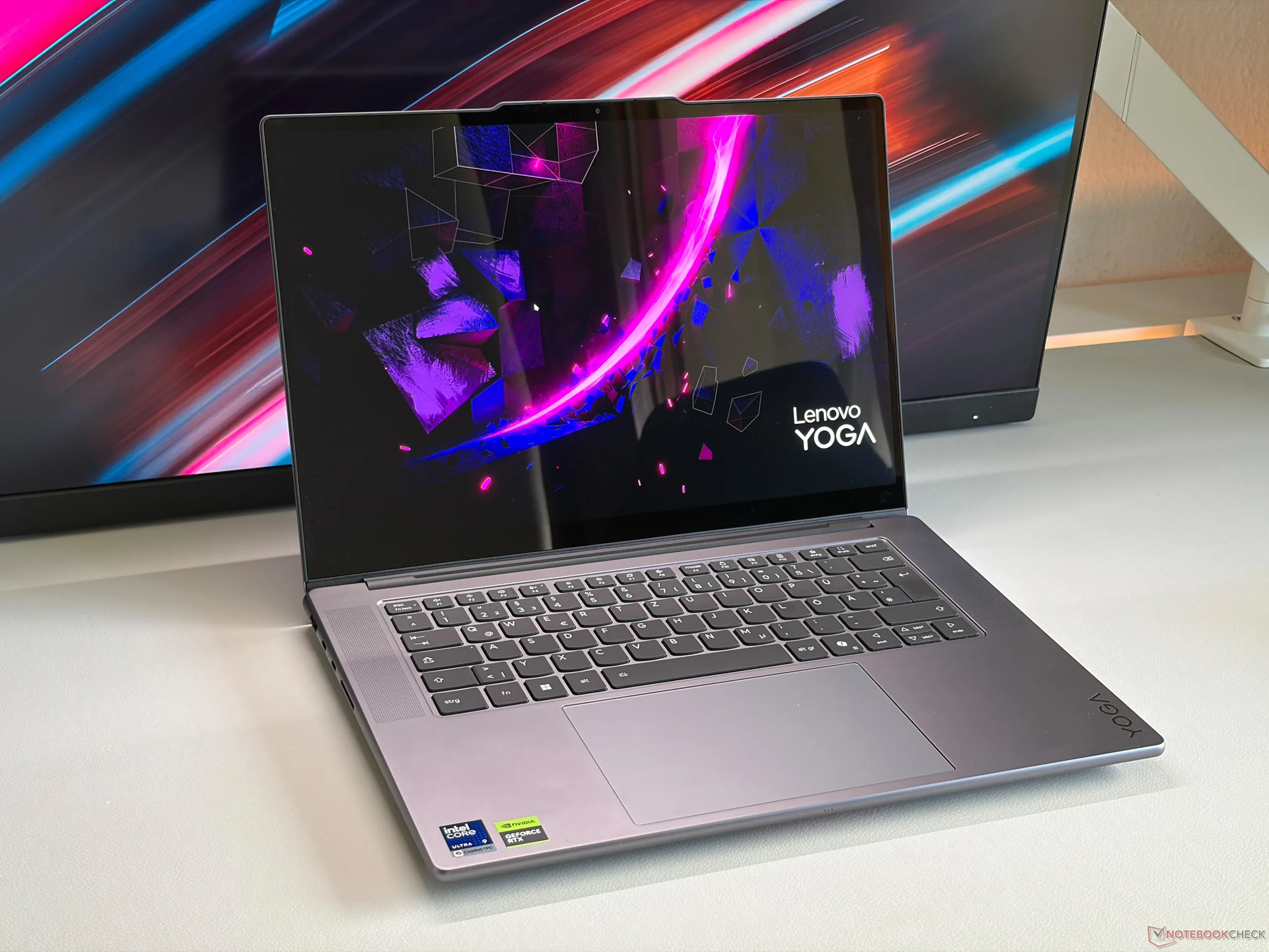 Lenovo Yoga Pro 7 15IPH11 - Notebookcheck Reviews Collection
