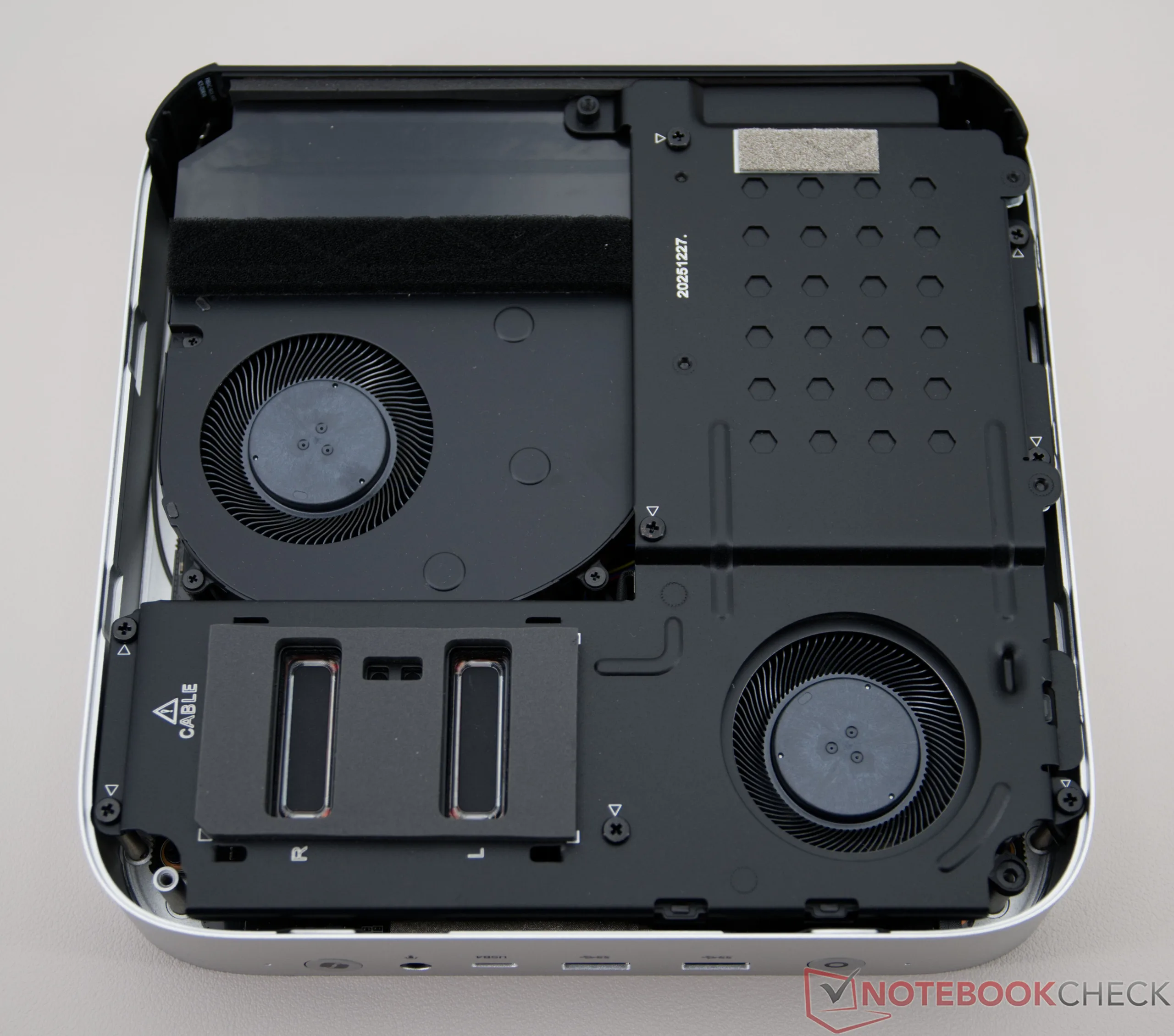 Minisforum AI X1 Pro with Ryzen AI 9 HX 470 review: Mini-PC