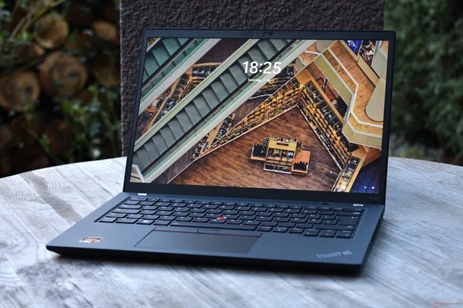 Lenovo ThinkPad P14s Gen 3 laptop with AMD Ryzen 7 Pro and 32GB