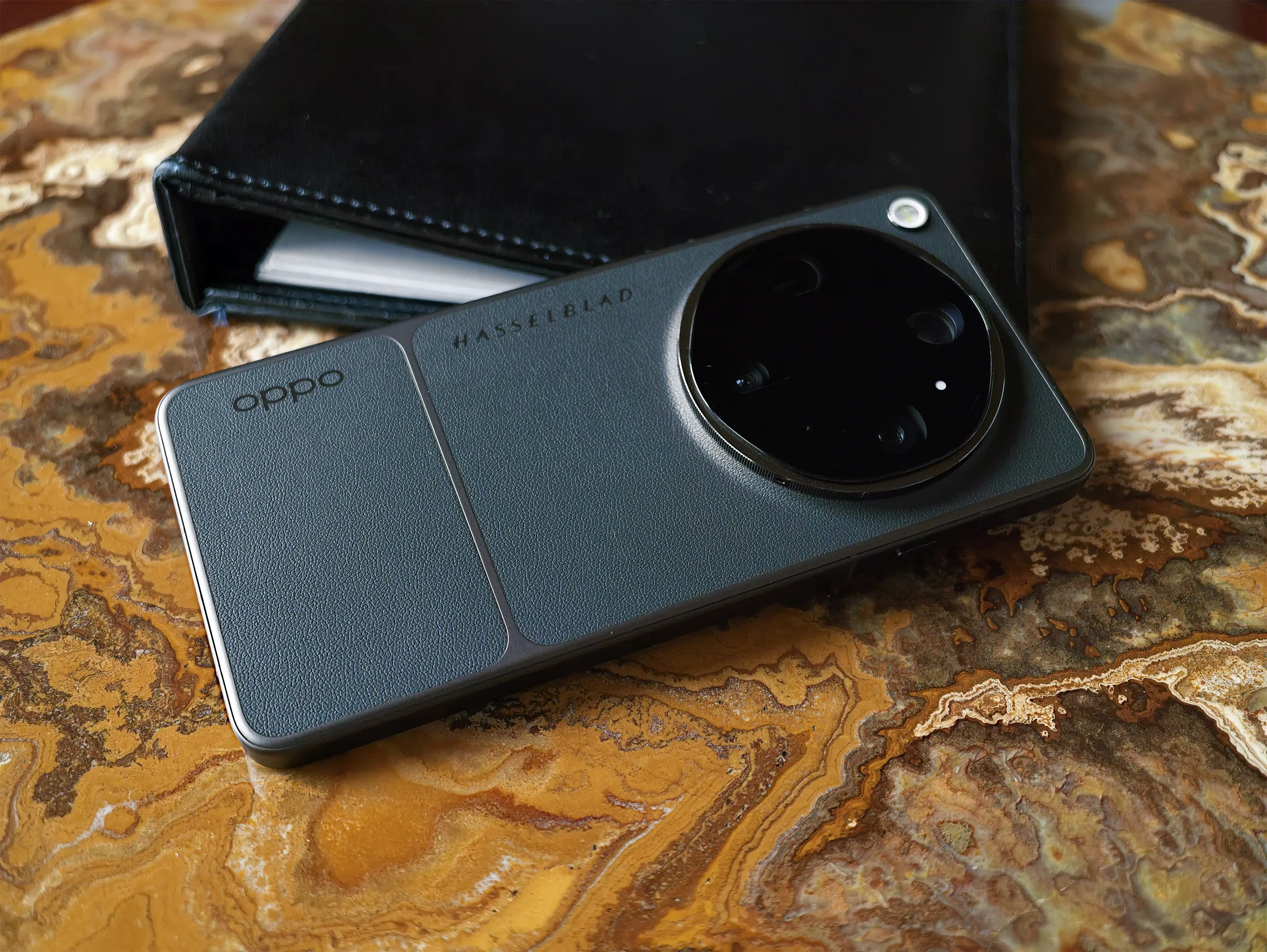 A Camera Powerhouse: Oppo Find X9 Ultra hands-On - Notebookcheck News