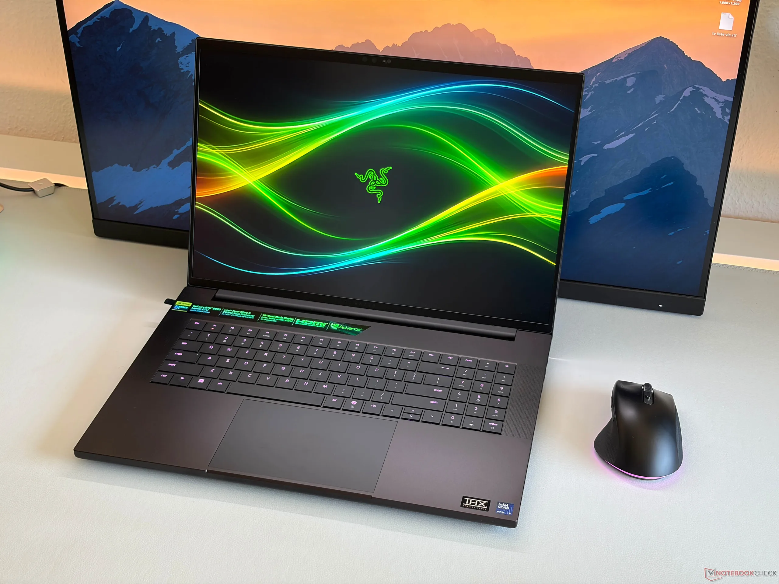 Still one of the fastest and quietest gaming laptops - Razer Blade