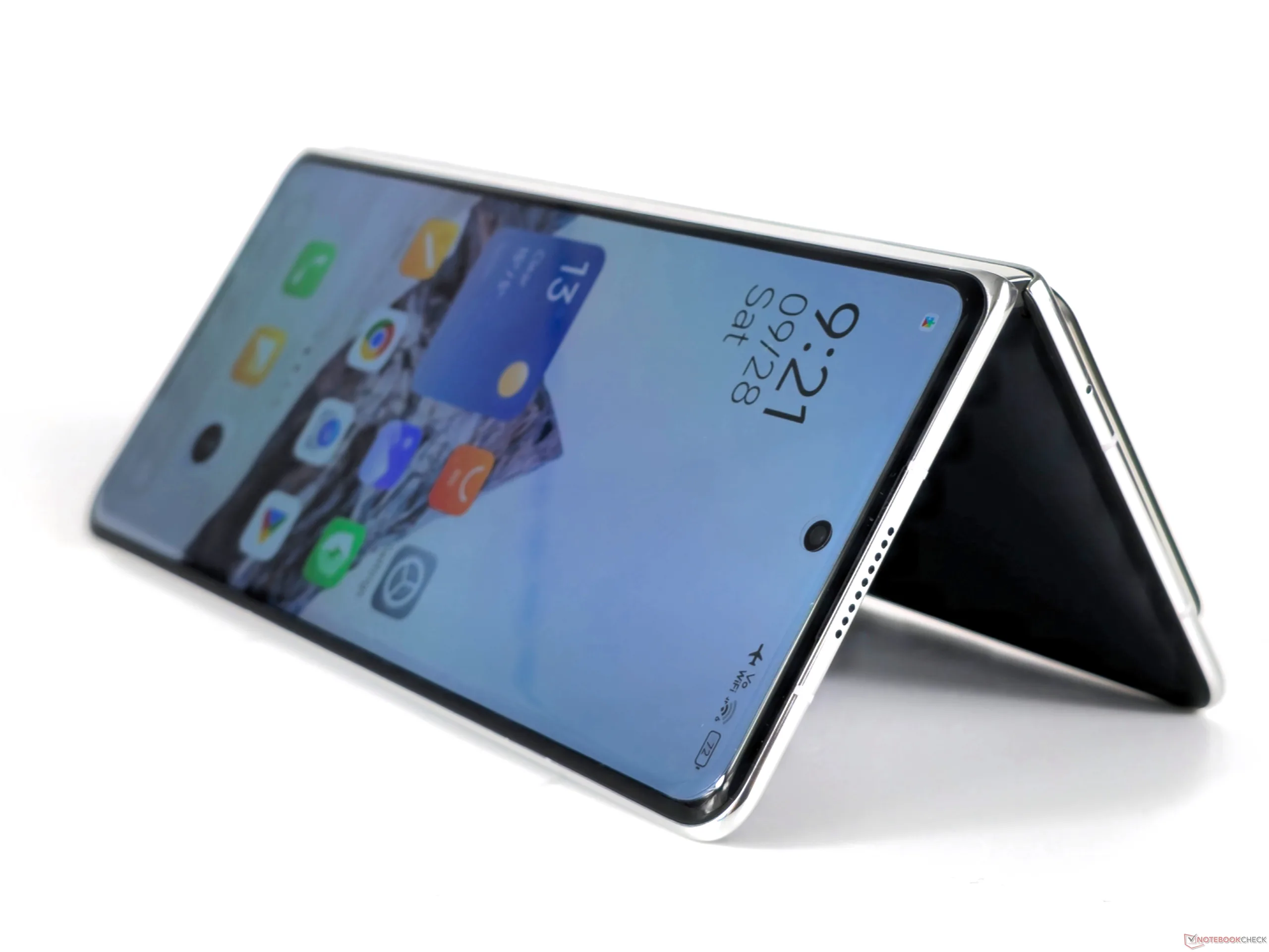 Verdict on the Xiaomi Mix Fold 4: Superb, but with one major