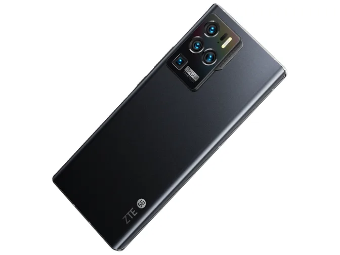 4_to_3_Teaser_ZTE_Axon_30_Ultr
