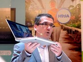 Dell shows off XPS 14z, coming later this year