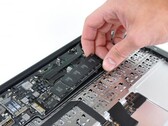 Some 2011 MacBook Airs allegedly shipping with slower Toshiba SSDs