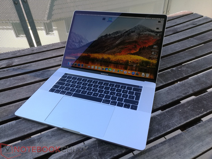 Apple MacBook Pro 15 2018 (2.9 GHz, 560X) - Notebookcheck.net