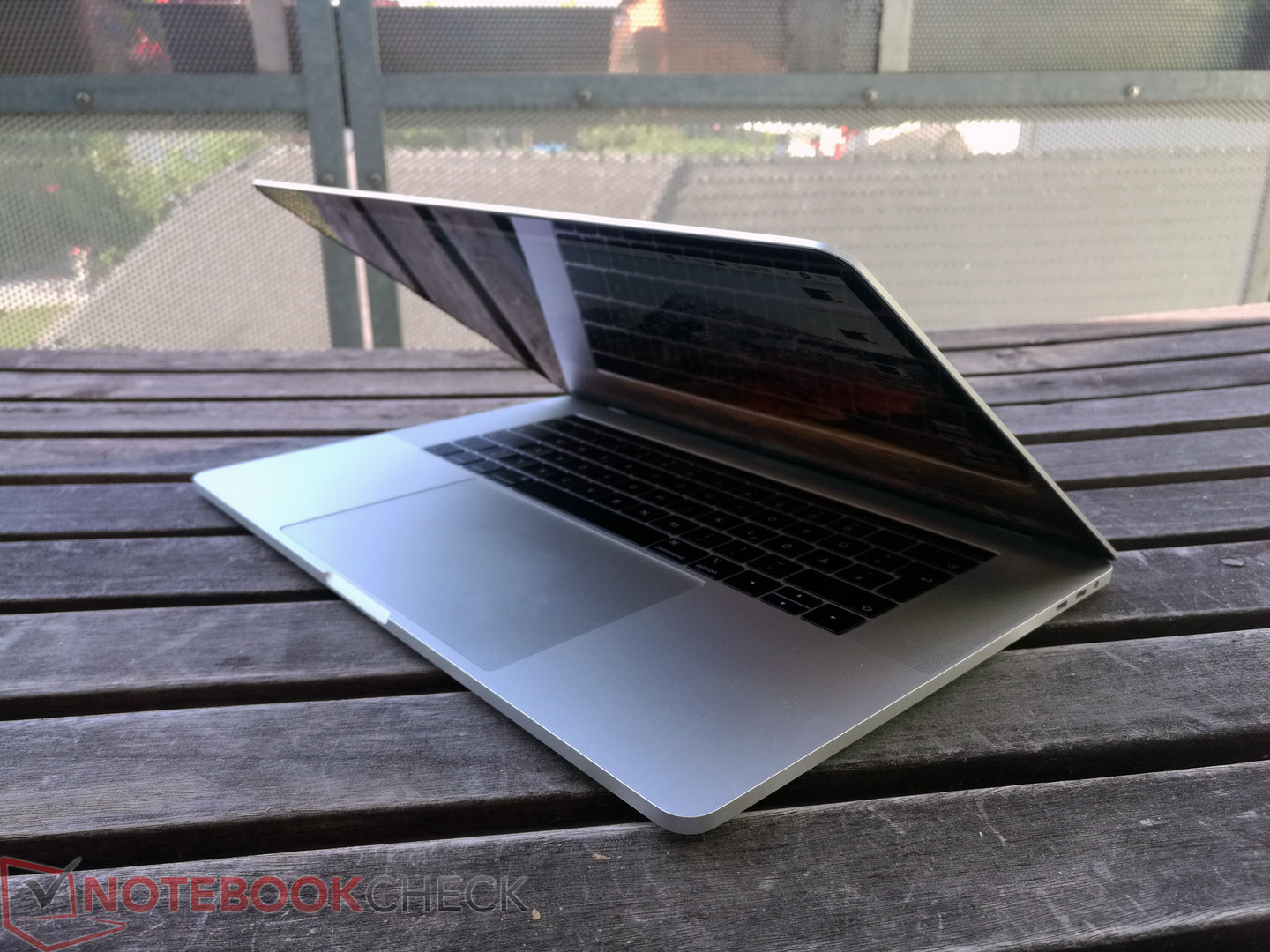 Apple MacBook Pro 15 2018 (2.9 GHz, 560X)